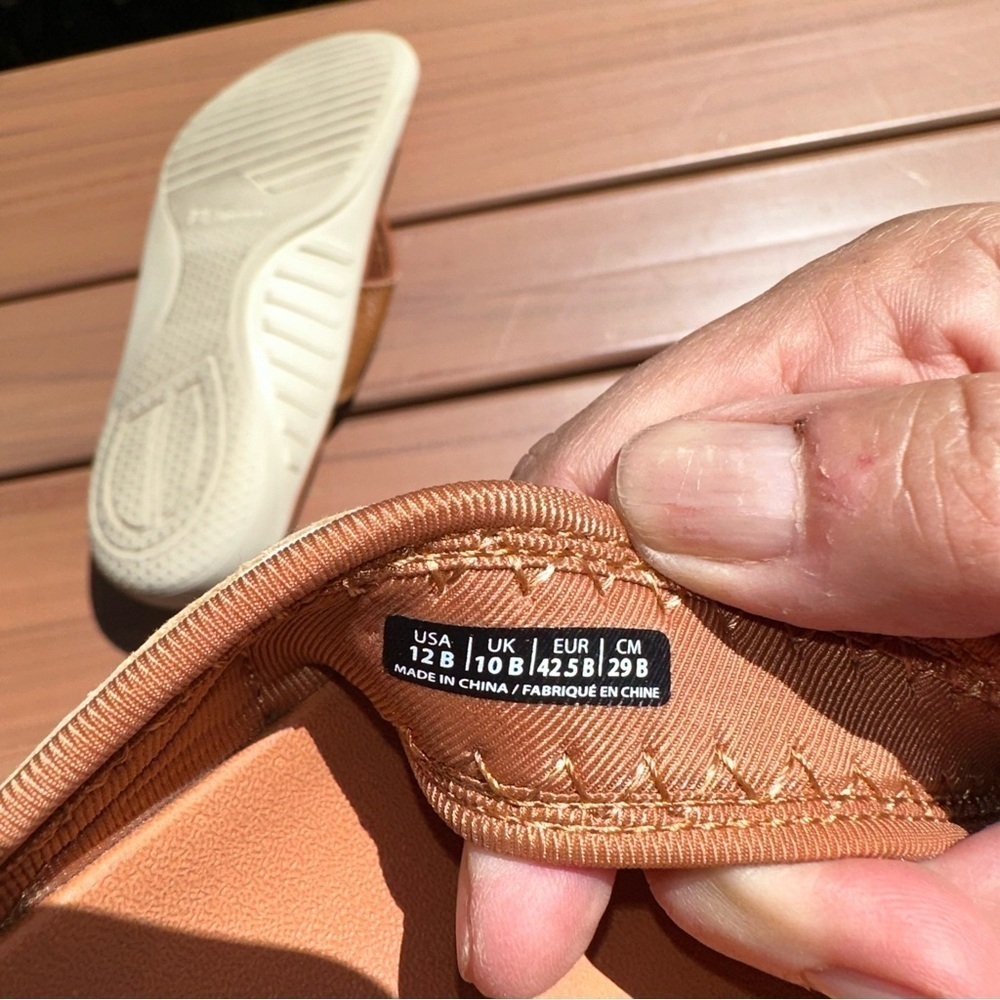 Spenco Yumi  Thong Sandals Flip Flops Orthotic Womens 12 EUR 42.5 Tan EUC - Picture 2 of 4